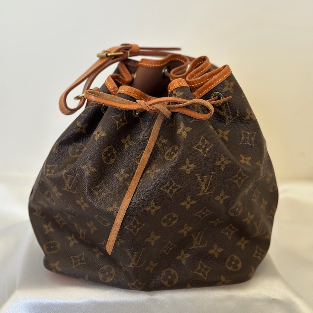 Authentic Louis Vuitton petit Now Monogram Drawstring Shoulder Bag